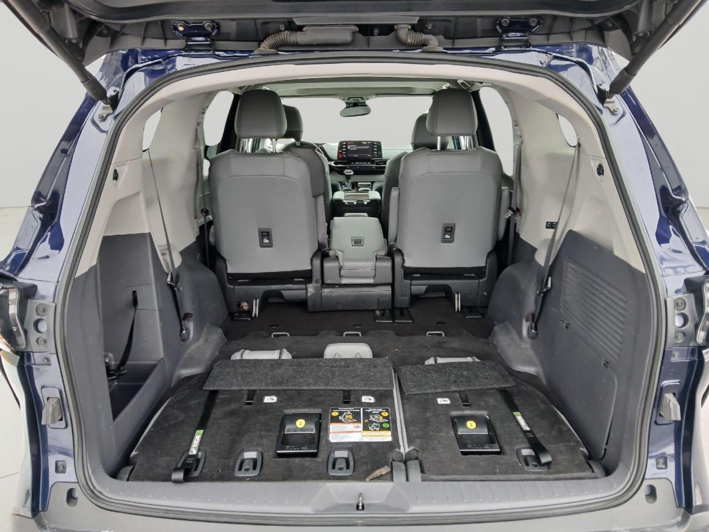 2024 Toyota SIENNA XLE MINIVAN