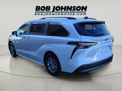 2026 Toyota Sienna XLE 8-Passenger