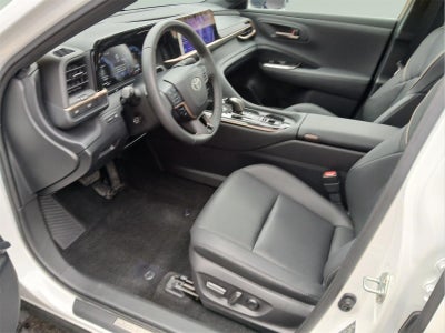 2025 Toyota CROWN PLATINUM AWD