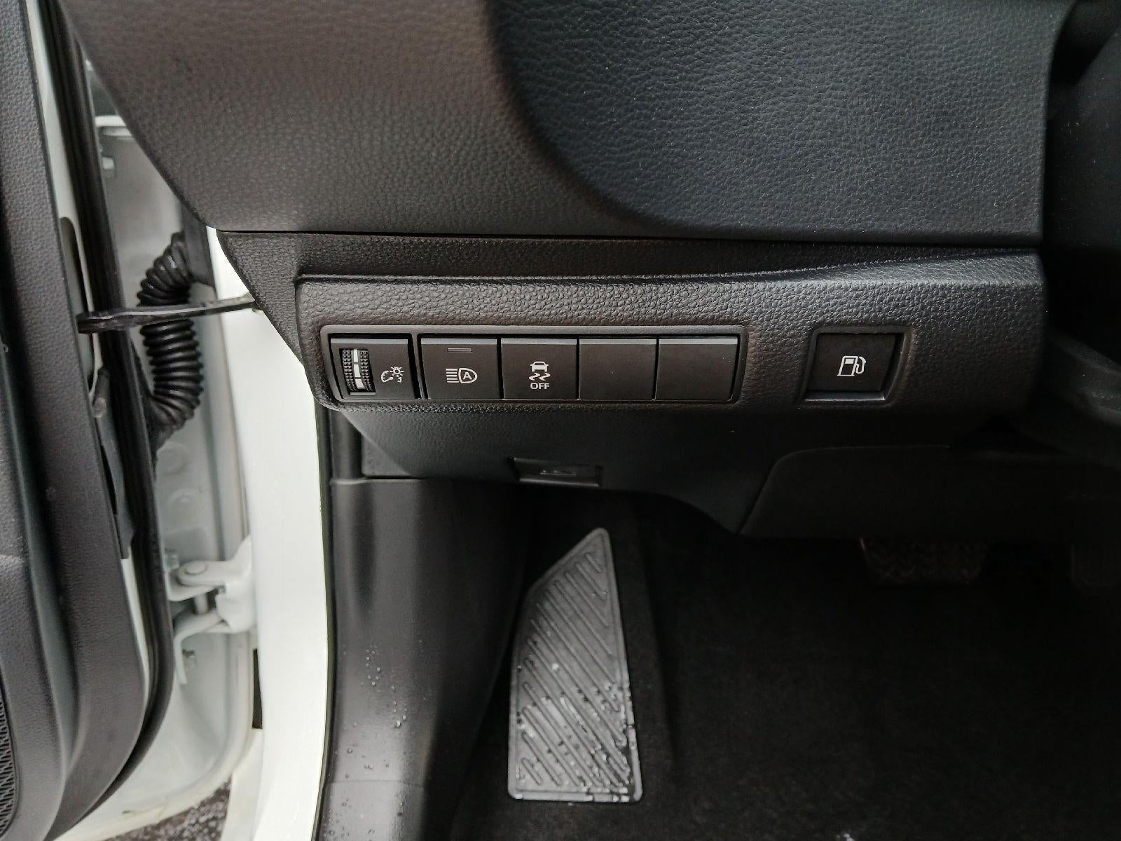 2025 Toyota COROLLA HYBRID SE AWD