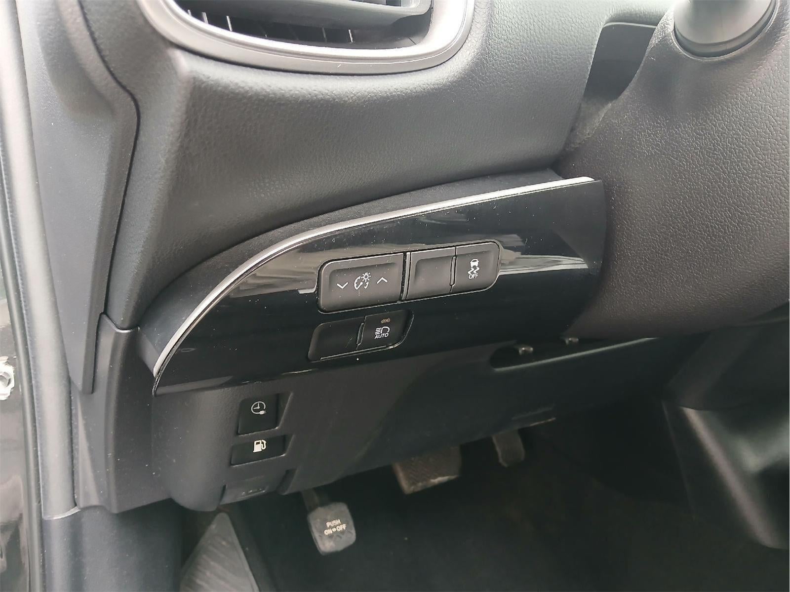 2021 Toyota PRIUS PRIME LE