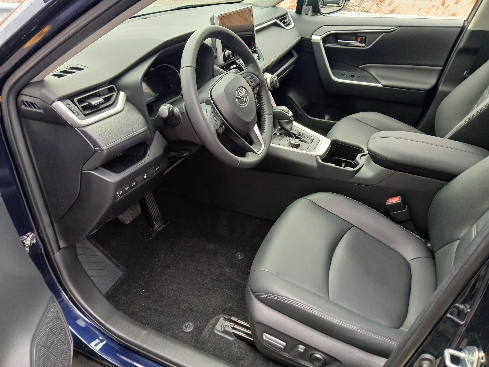 2023 Toyota RAV4 Hybrid XLE Premium