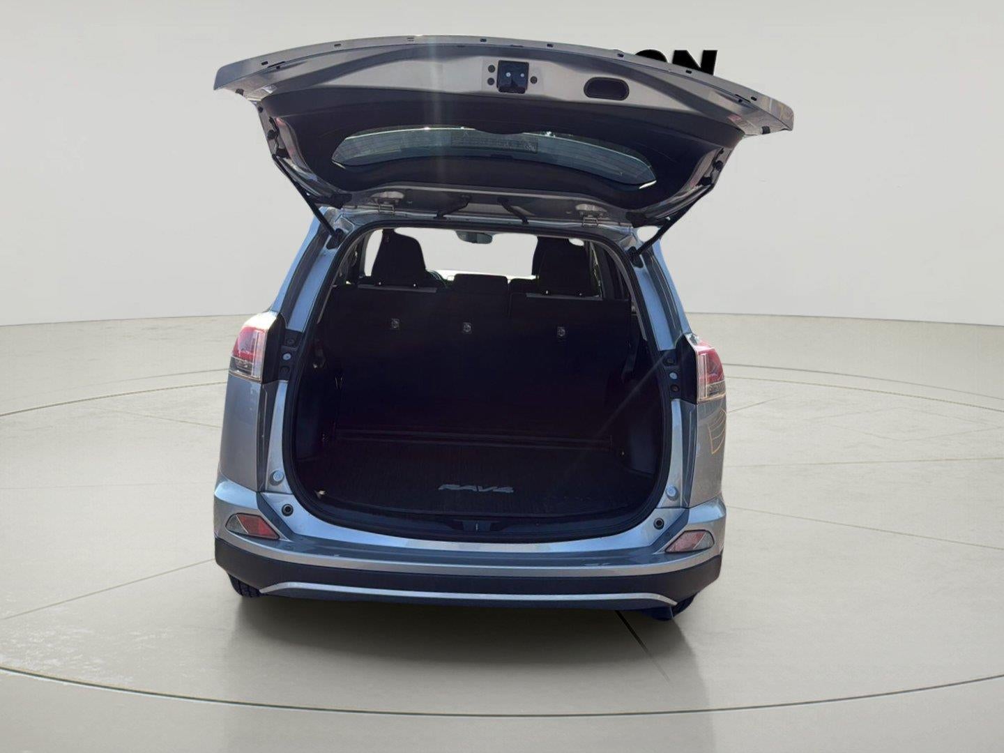 2017 Toyota RAV4 Hybrid XLE