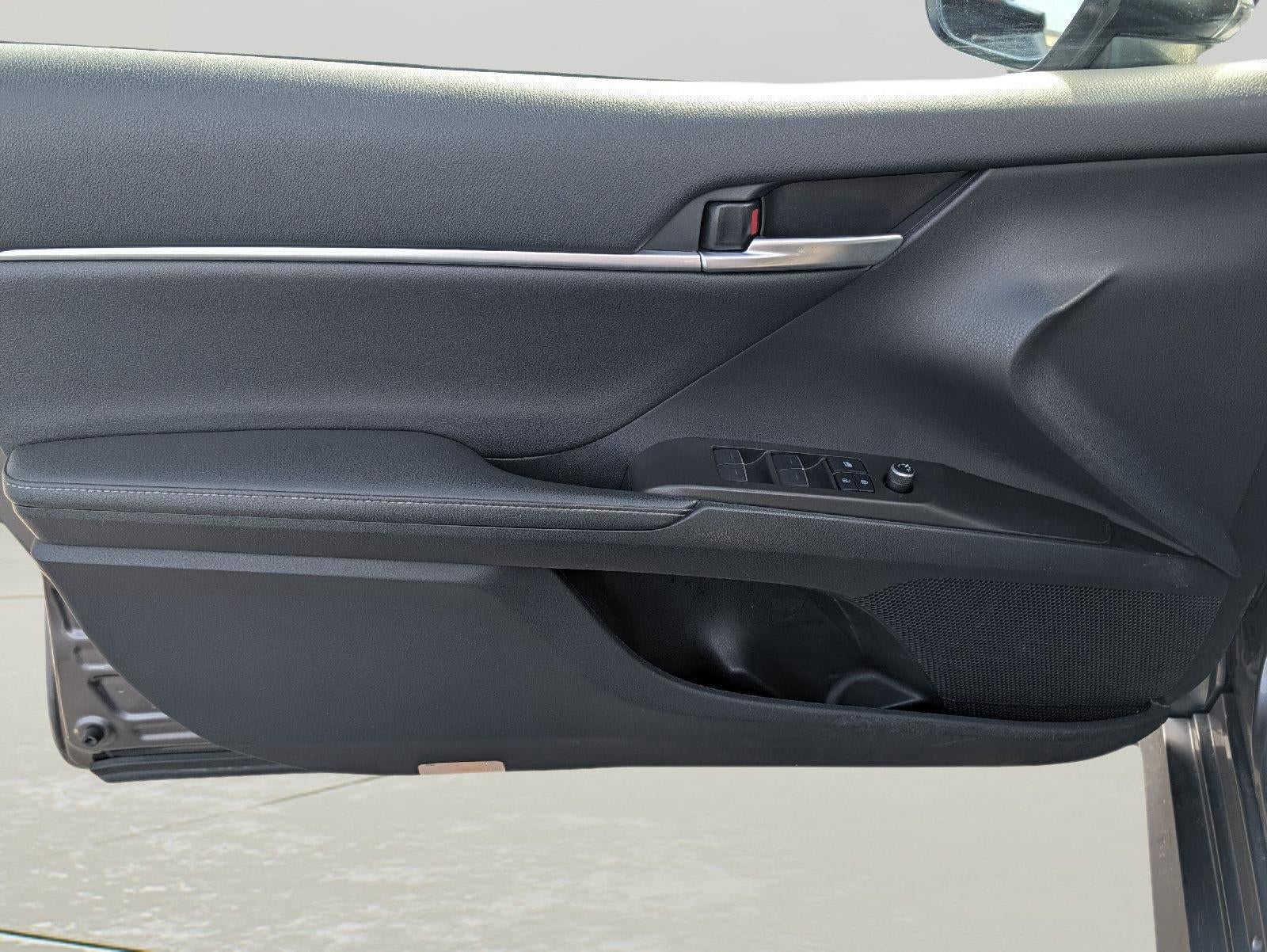 2021 Toyota Camry Hybrid XLE