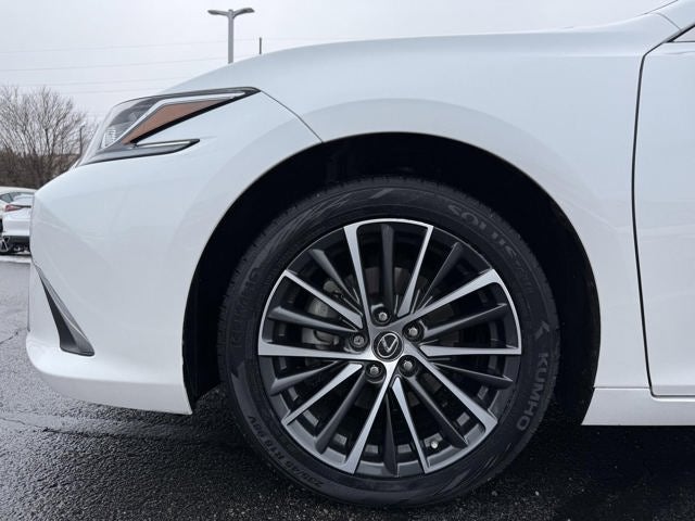 2024 Lexus ES 300h 300h