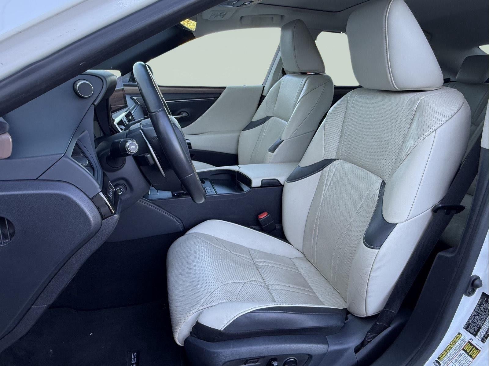 2023 Lexus ES 300h ULTRA LUXURY