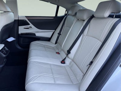 2023 Lexus ES 300h ULTRA LUXURY