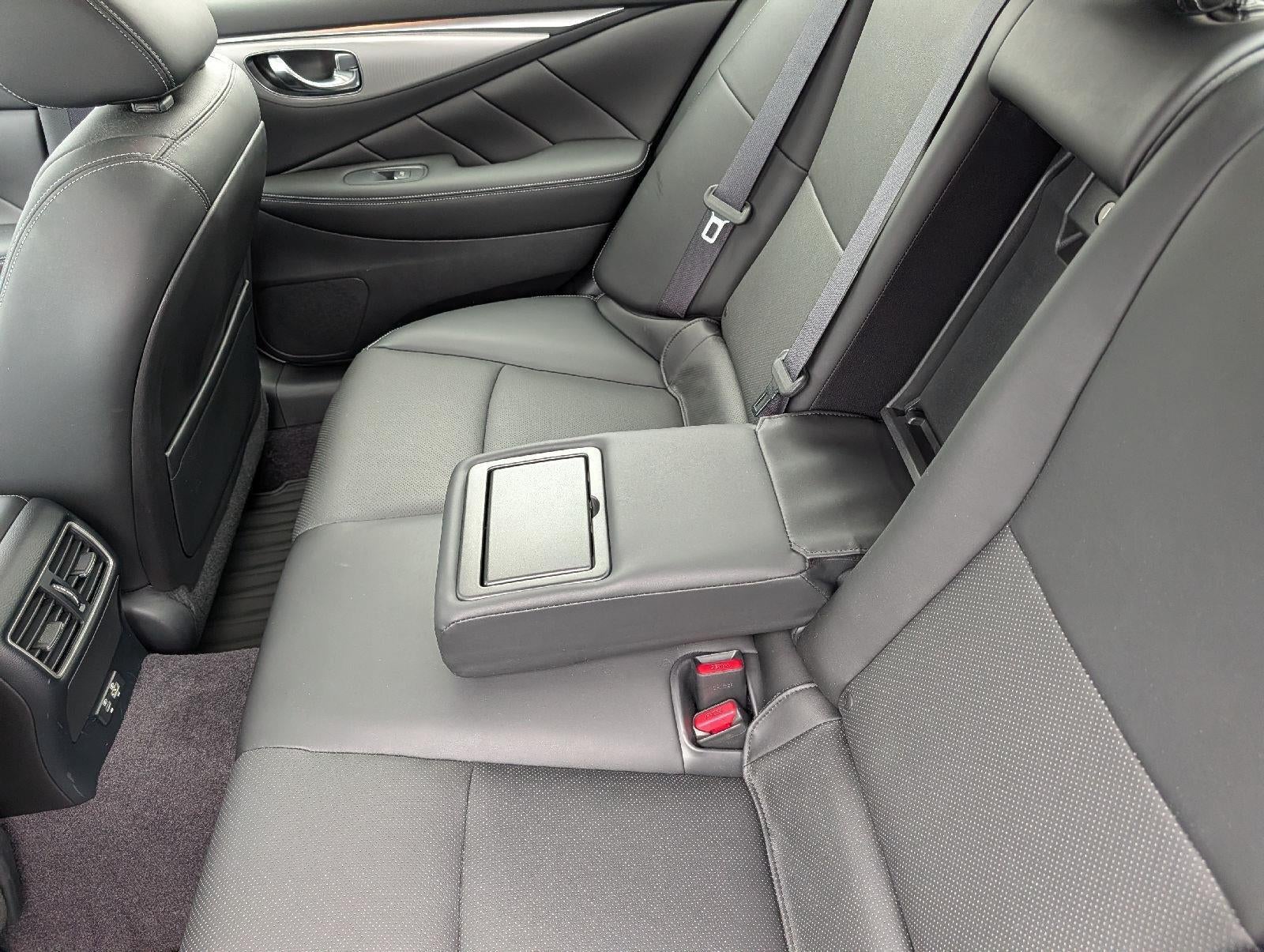 2023 INFINITI Q50 LUXE