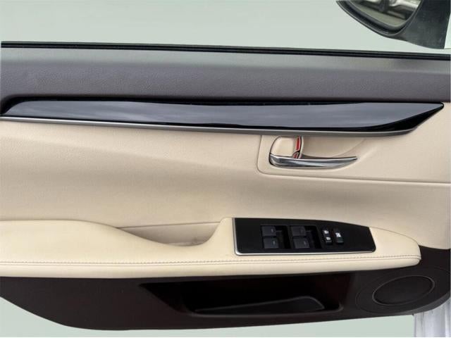 2016 Lexus ES 350 Sedan