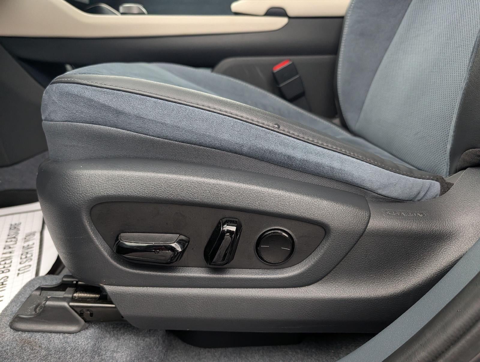 2023 Lexus RZ 450e AWD LUXURY