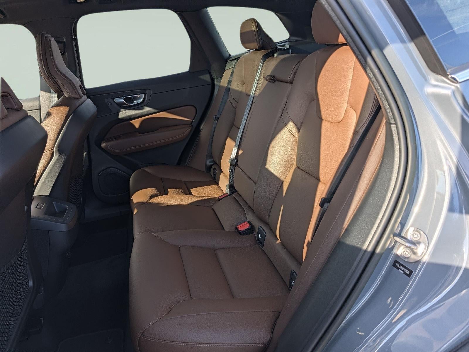 2023 Volvo Xc60 Plus Bright Theme