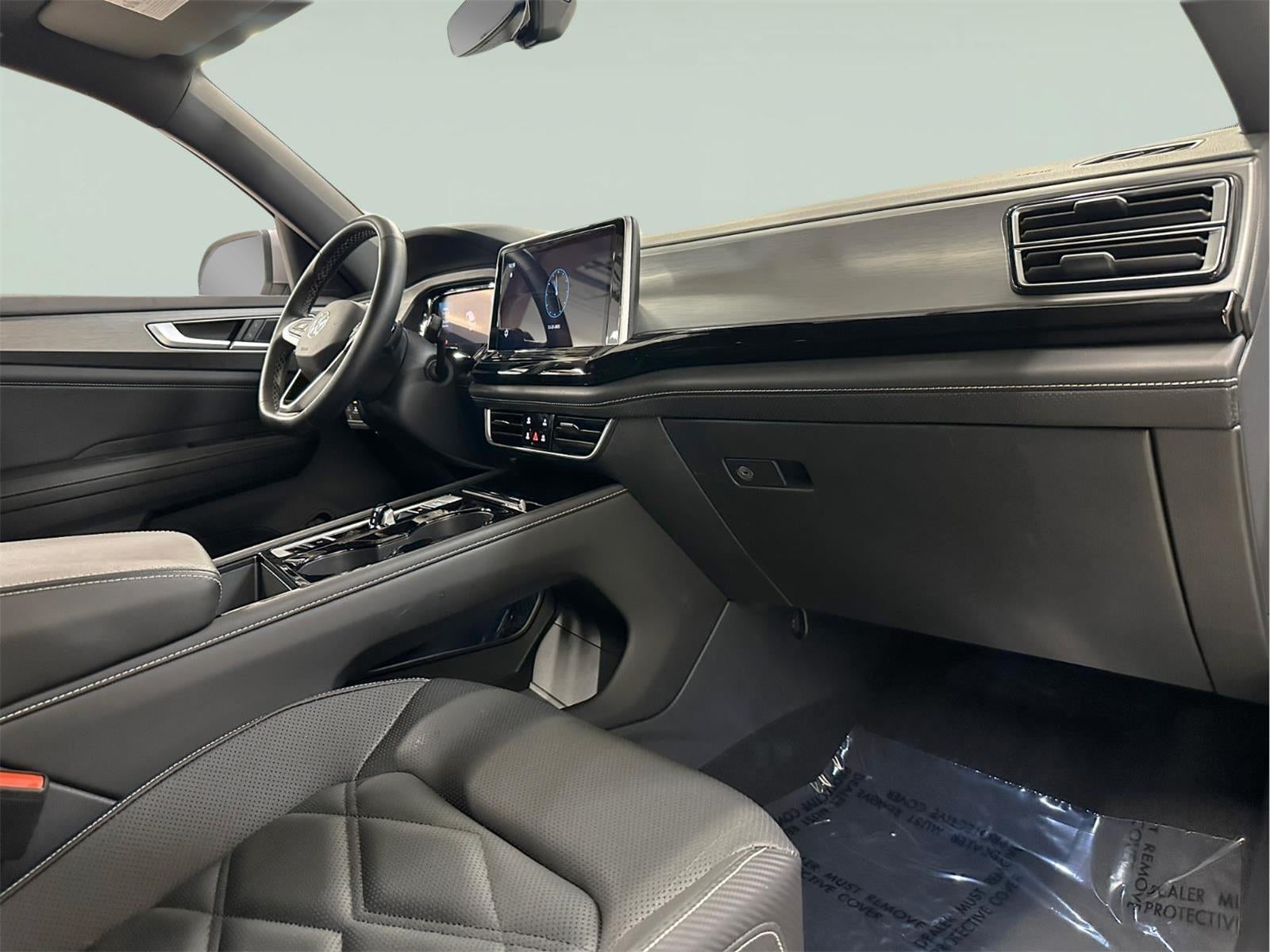 2025 Volkswagen Atlas Cross Sport 2.0T SE w/Technology