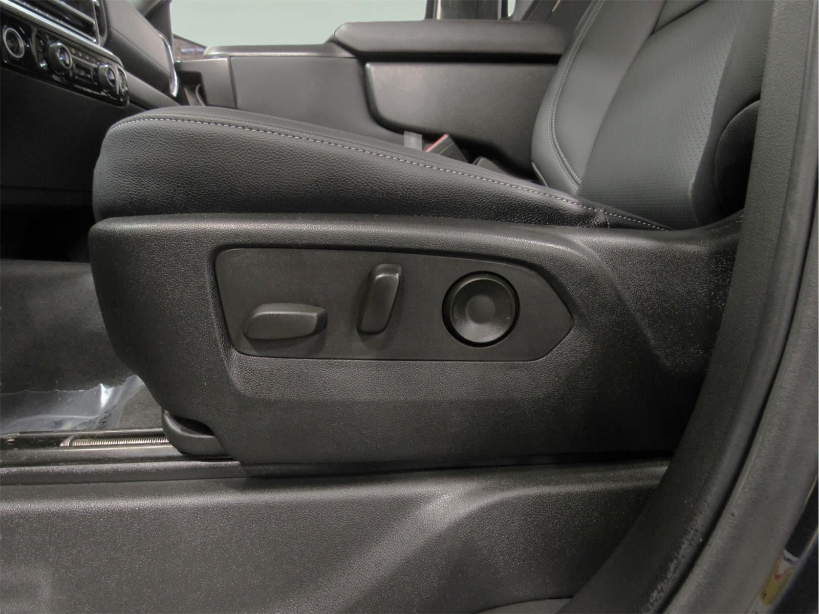 2022 Chevrolet Silverado 1500 LT (2FL)