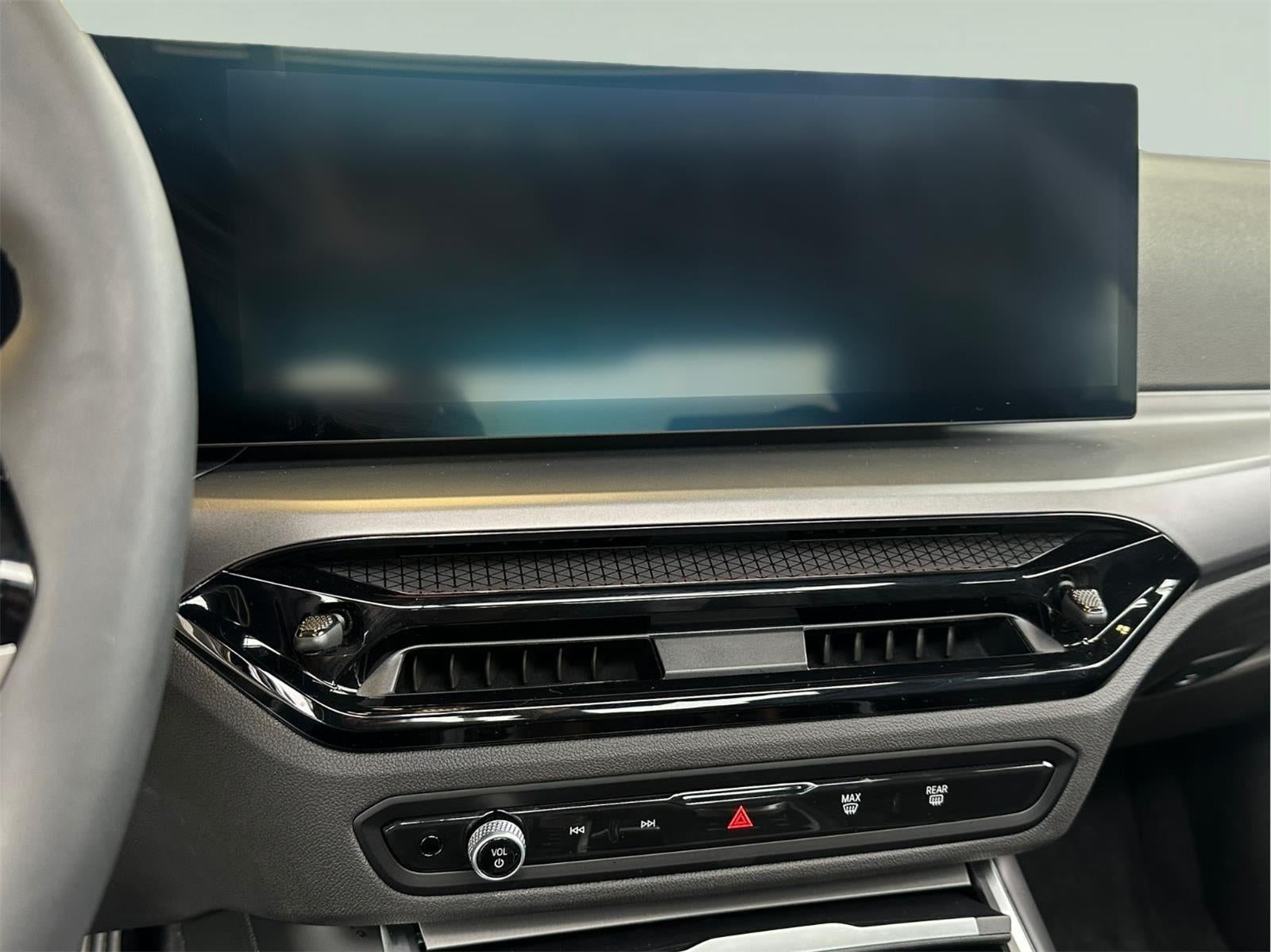 2025 BMW 2 Series 230i xDrive