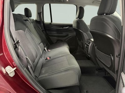 2023 Jeep Grand Cherokee Laredo 4x4