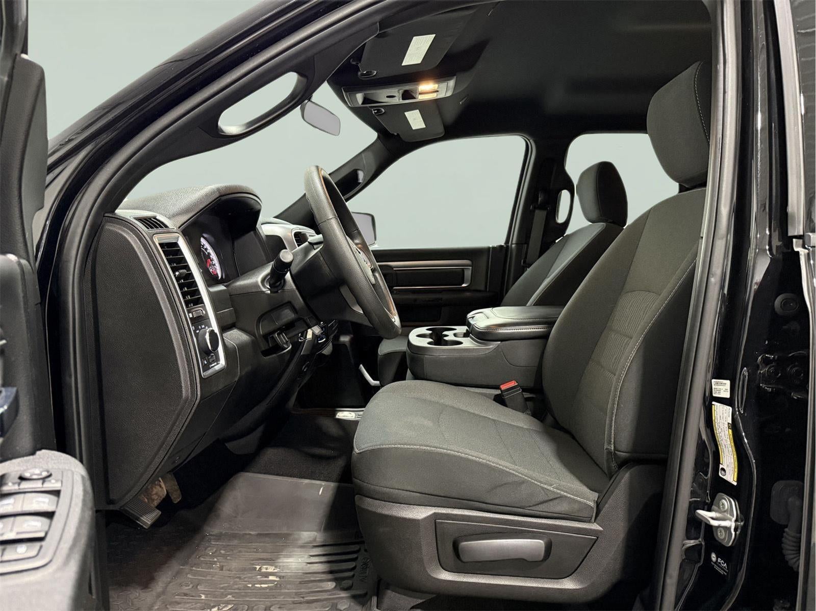 2022 RAM 1500 Classic Warlock Quad Cab 4x4 6'4' Box