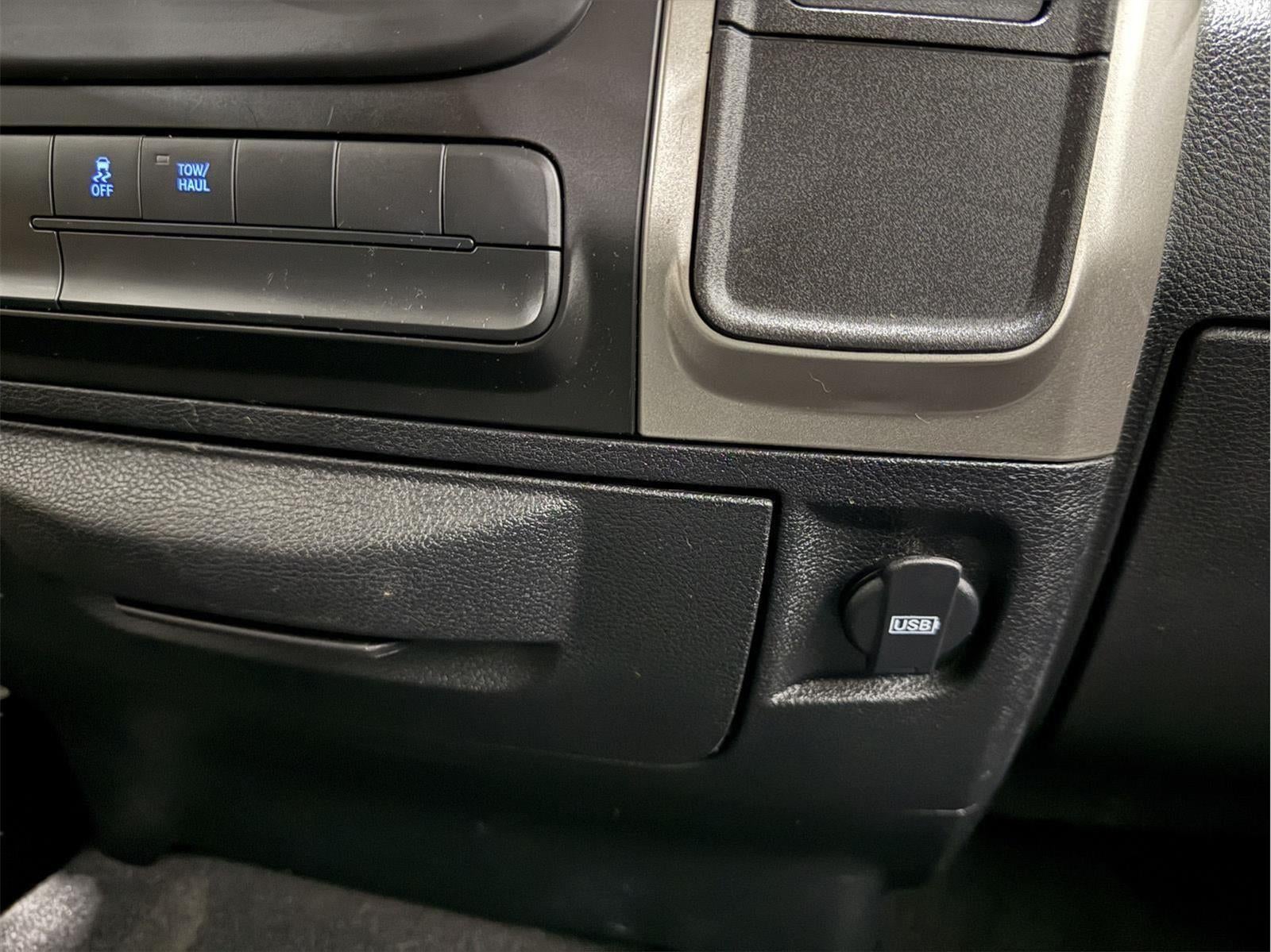 2018 RAM 1500 SLT Crew Cab 4x4 5'7' Box