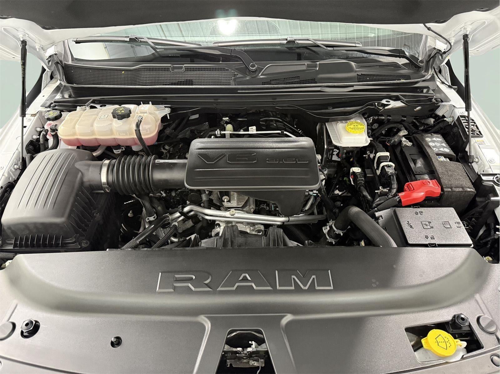 2025 RAM 1500 Big Horn Crew Cab 4x4 5'7' Box