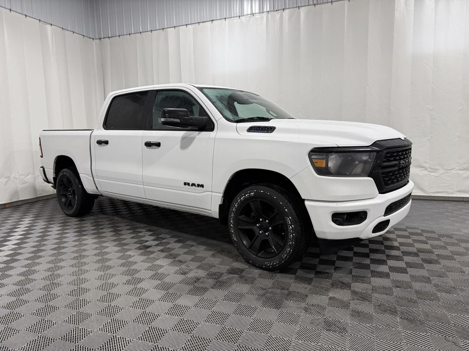 2023 RAM 1500 Big Horn Crew Cab 4x4 5'7' Box