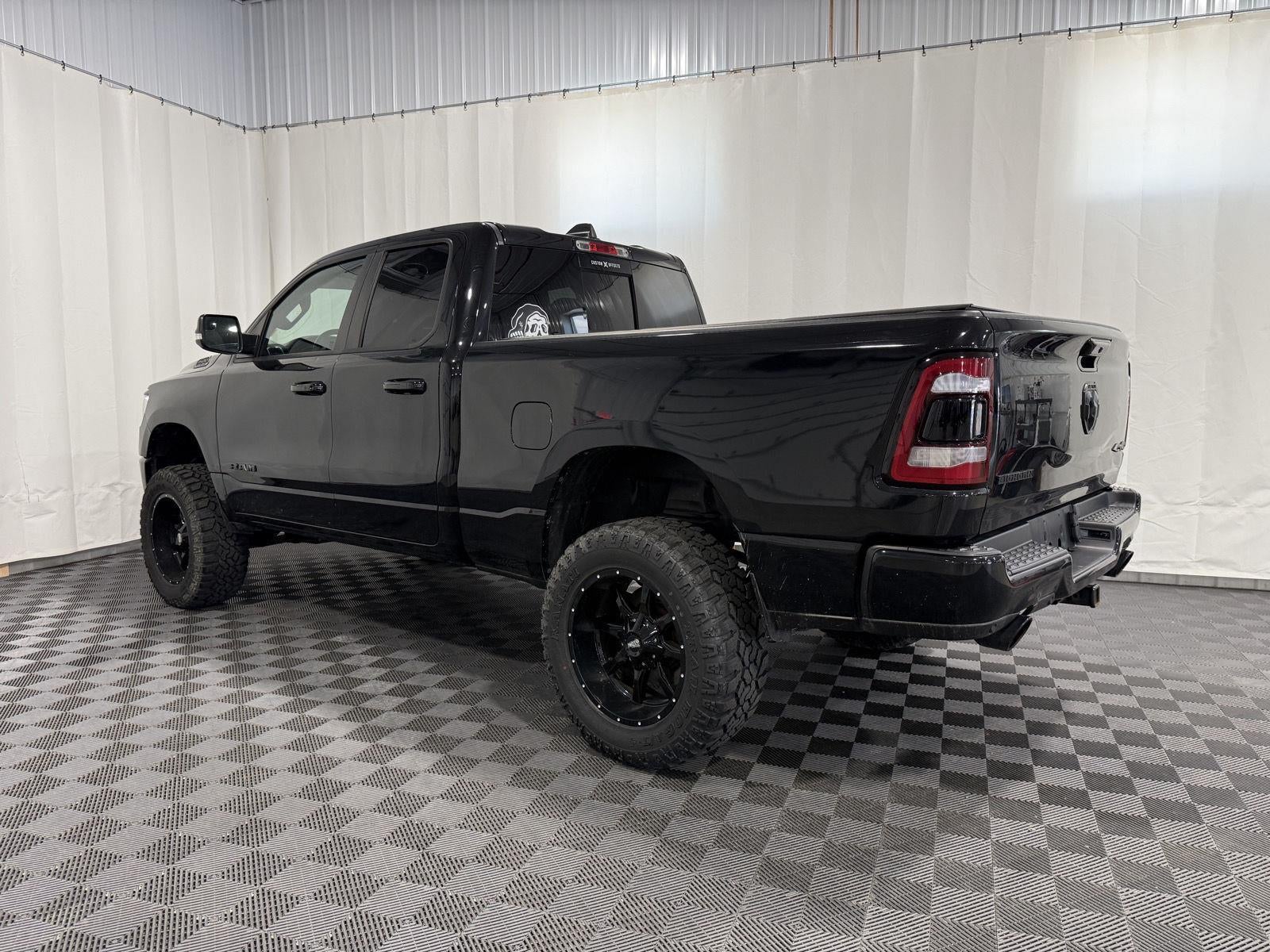 2021 RAM 1500 Big Horn Quad Cab 4x4 6'4' Box