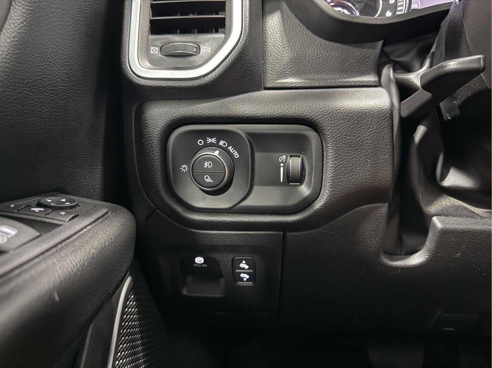 2023 RAM 1500 Big Horn Crew Cab 4x4 5'7' Box