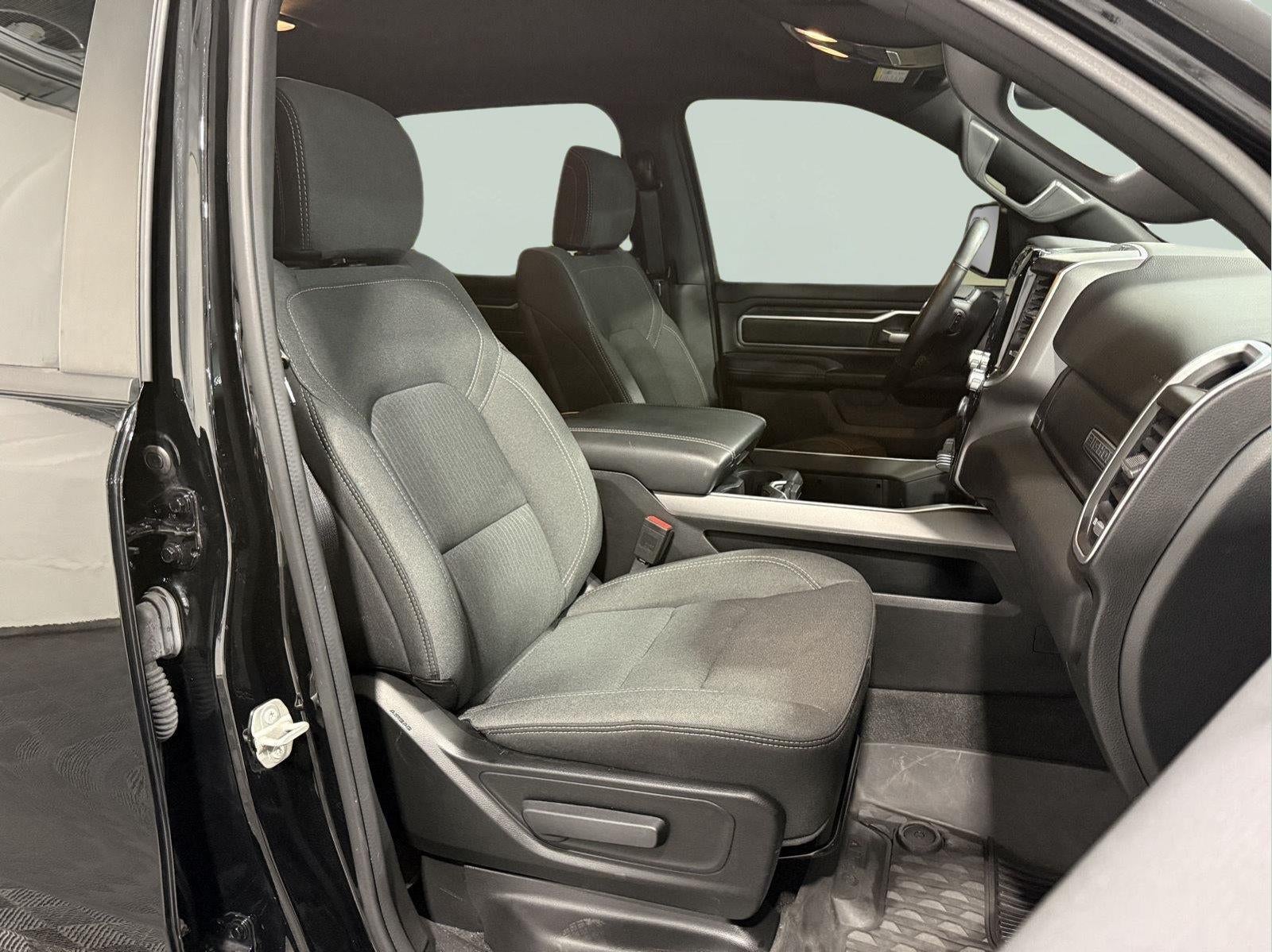 2023 RAM 1500 Big Horn Crew Cab 4x4 5'7' Box