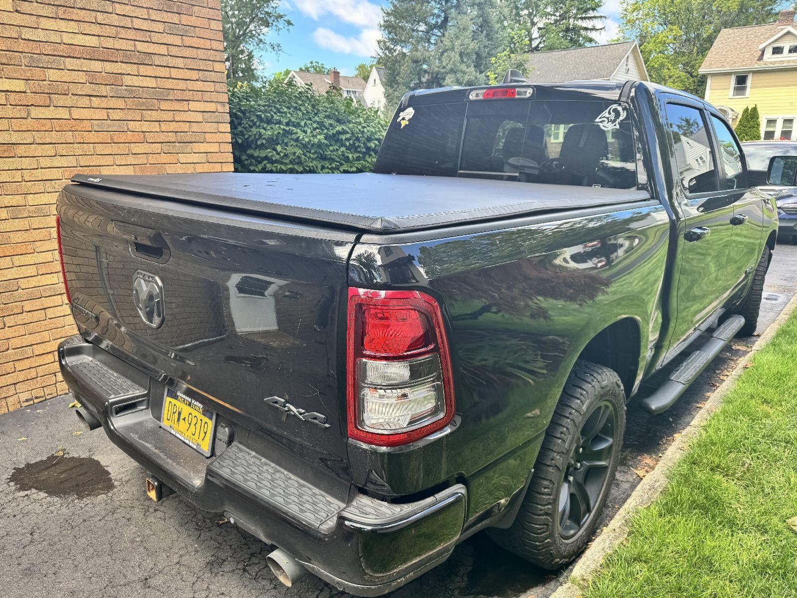 2020 RAM 1500 Big Horn Crew Cab 4x4 5'7' Box