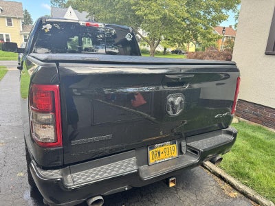 2020 RAM 1500 Big Horn Crew Cab 4x4 5'7' Box