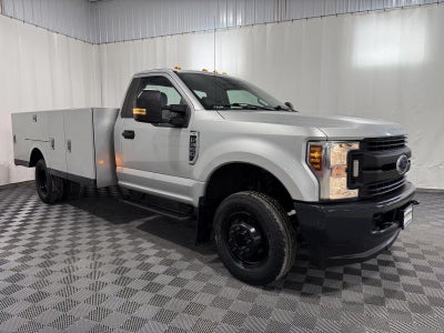 2018 Ford F-350 Chassis XL