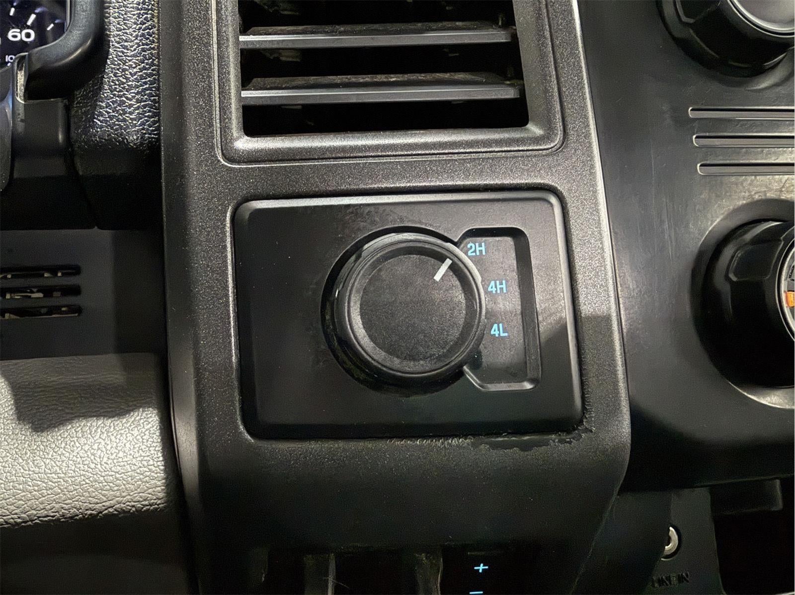 2018 Ford F-350 Chassis XL