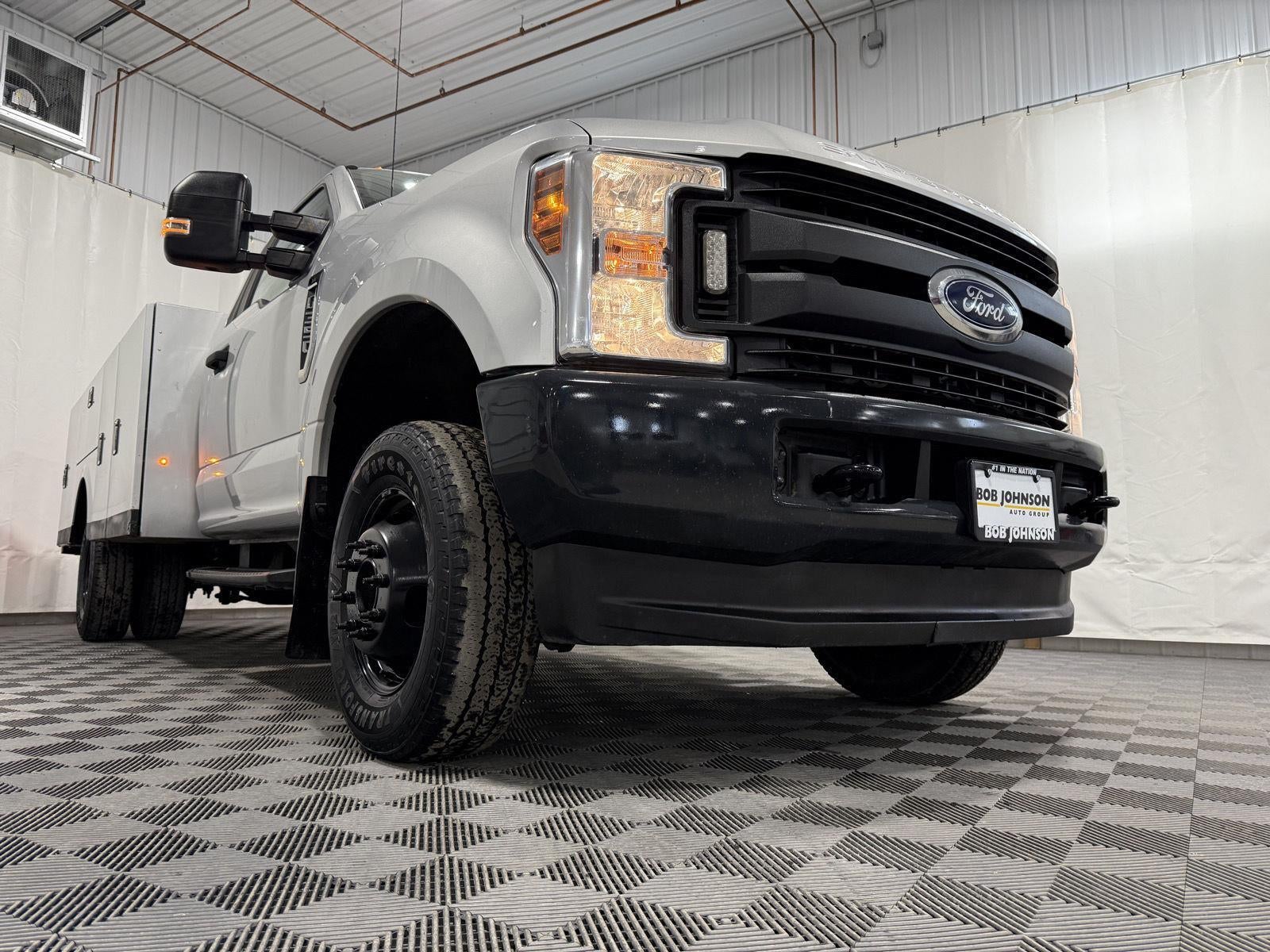 2018 Ford F-350 Chassis XL