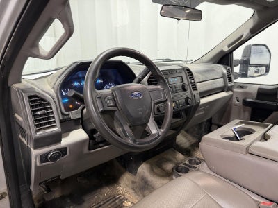 2018 Ford F-350 Chassis XL