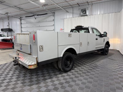 2018 Ford F-350 Chassis XL