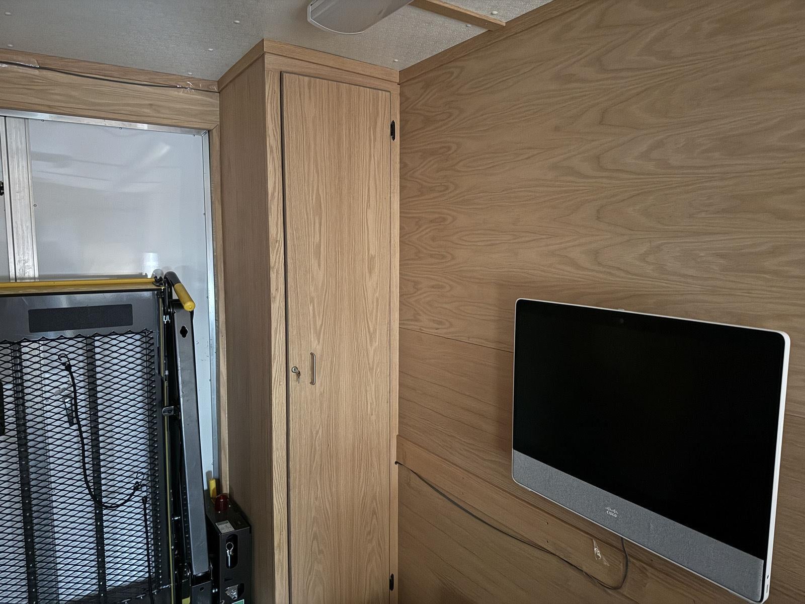 2019 Ford E-450 Cutaway E-450 DRW 158 WB