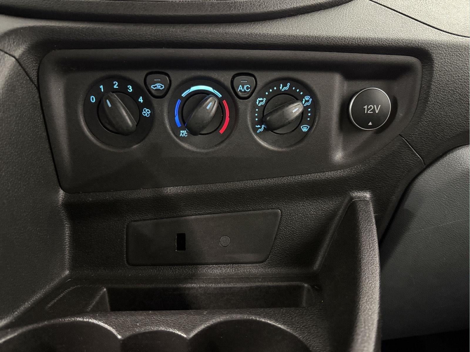 2019 Ford Transit-150 XL