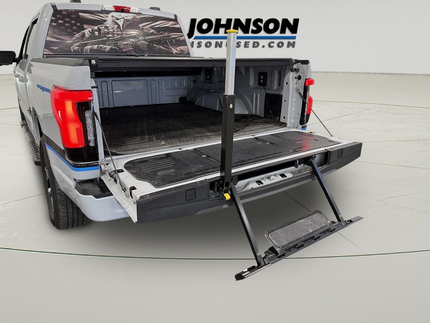 2025 Ford F-150 Lightning Flash