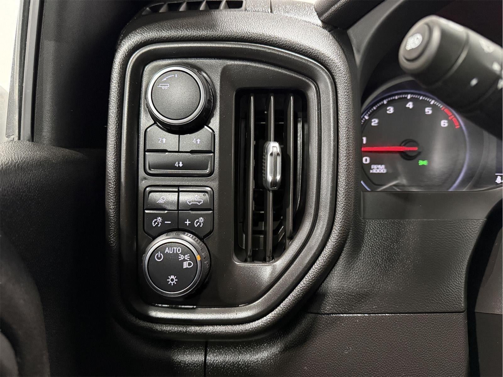 2025 Chevrolet Silverado 2500HD 4WD Crew Cab Long Bed Work Truck