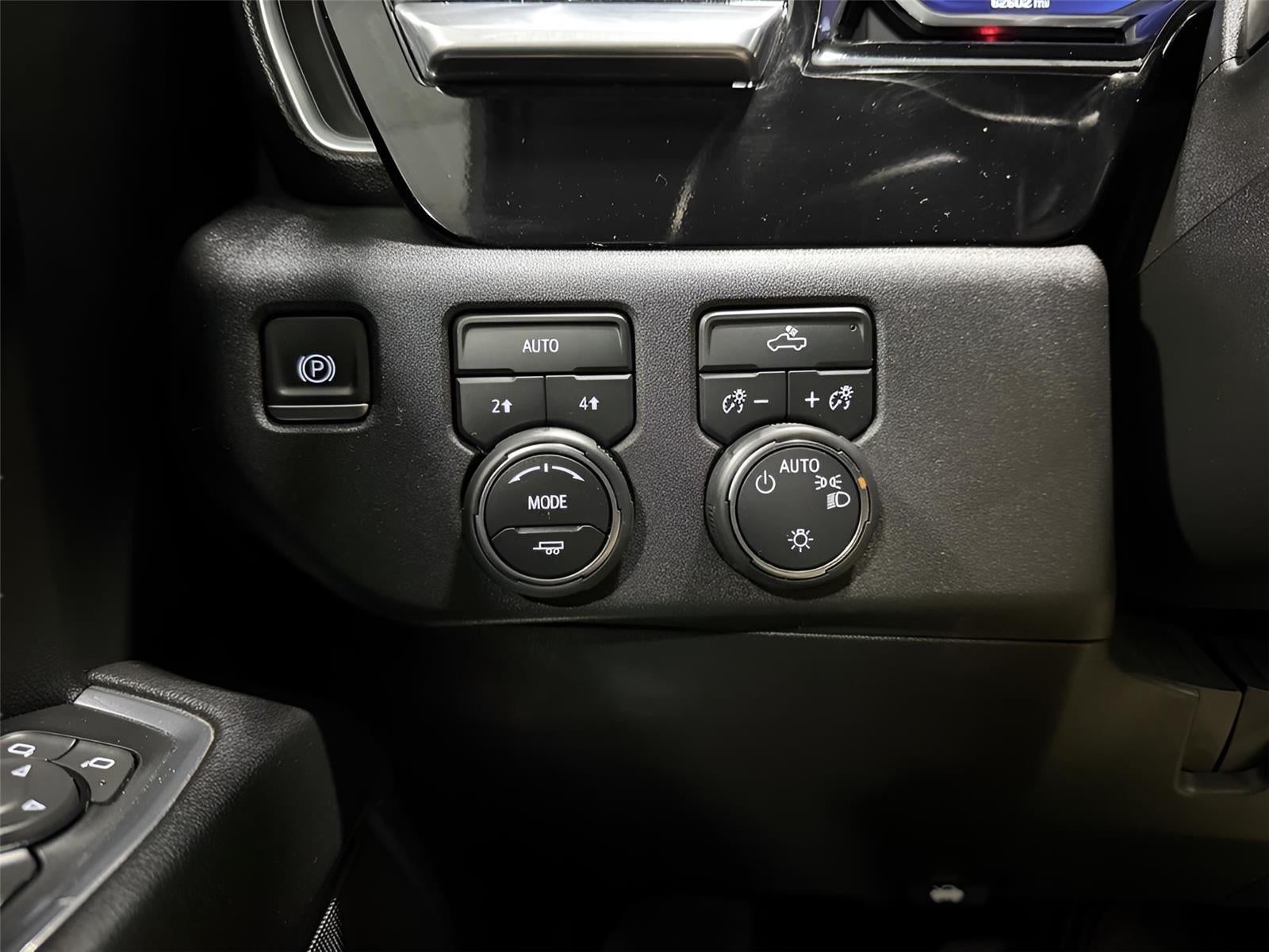 2023 Chevrolet Silverado 1500 4WD Double Cab Standard Bed LT with 2FT