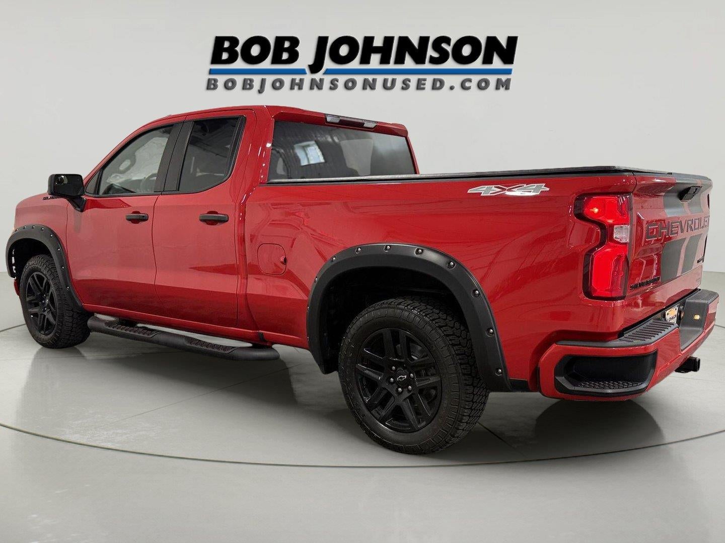 2021 Chevrolet Silverado 1500 4WD Double Cab Standard Bed Custom