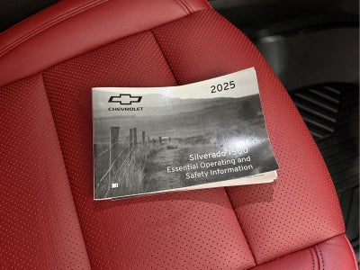 2025 Chevrolet Silverado 1500 4WD RST