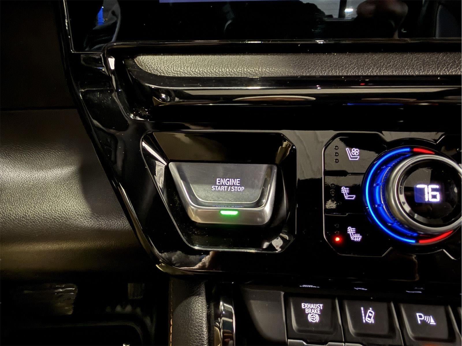 2024 GMC Sierra 2500HD 4WD Crew Cab Standard Bed AT4