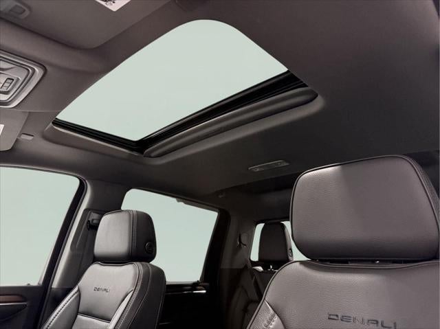 2024 GMC Sierra 2500HD 4WD Crew Cab Standard Bed Denali