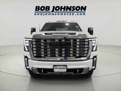 2024 GMC Sierra 2500HD 4WD Crew Cab Standard Bed Denali