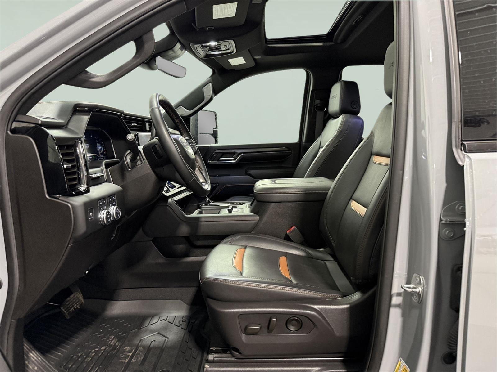 2024 GMC Sierra 3500HD 4WD Crew Cab Standard Bed AT4