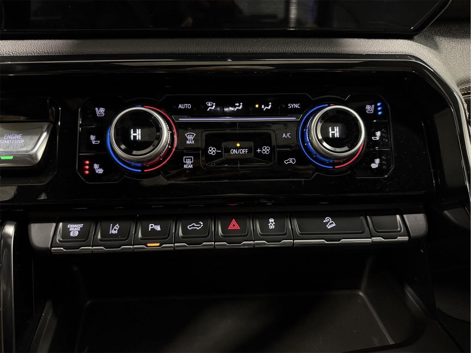 2024 GMC Sierra 3500HD 4WD Crew Cab Standard Bed AT4