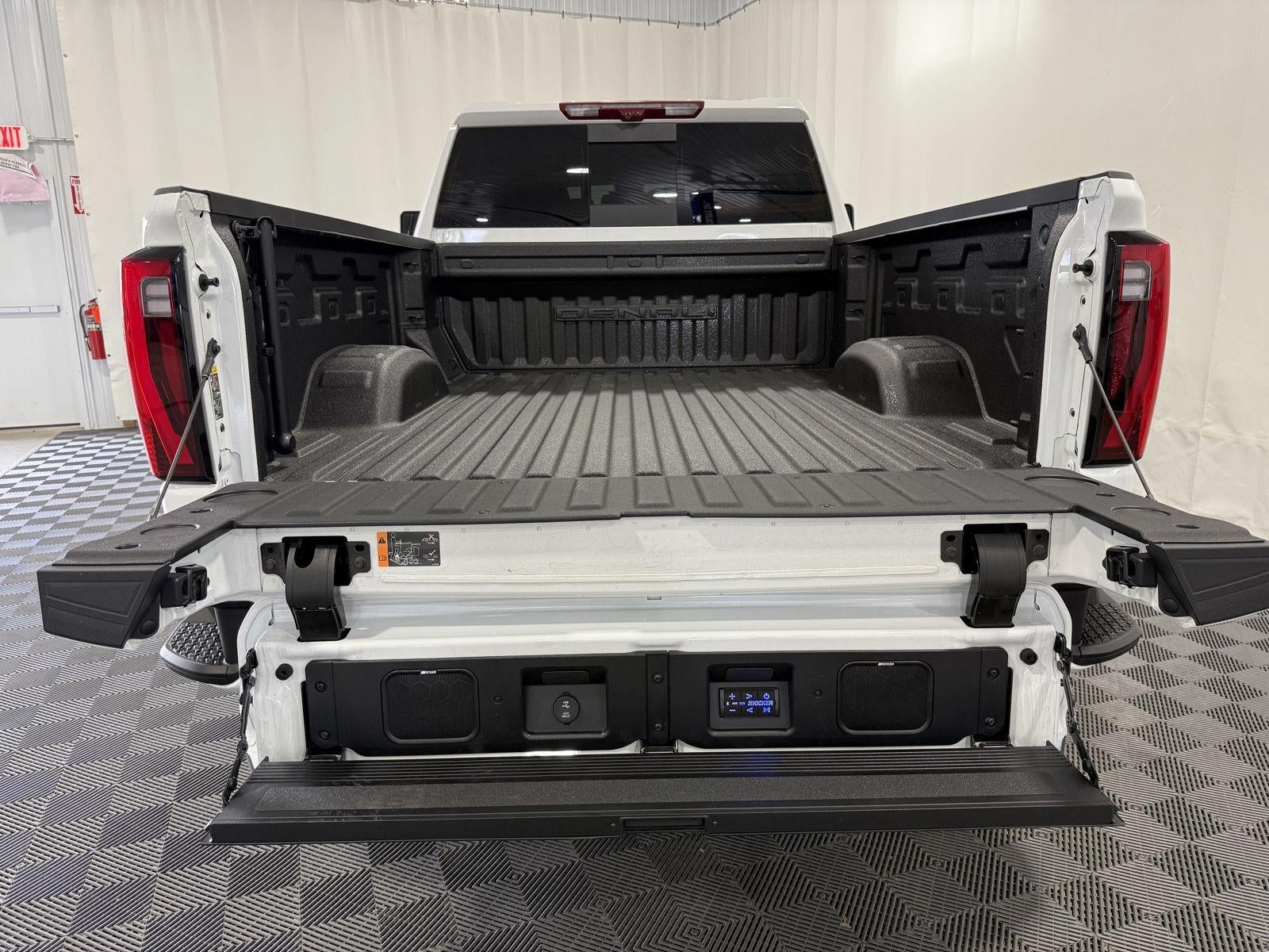 2024 GMC Sierra 2500HD 4WD Crew Cab Standard Bed Denali Ultimate