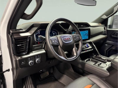 2025 GMC Sierra 2500HD 4WD Crew Cab Standard Bed AT4
