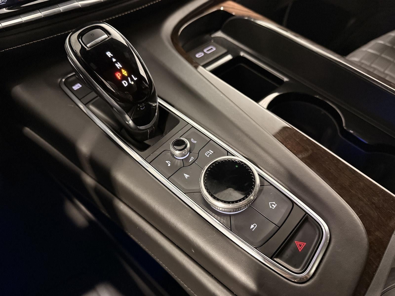 2023 Cadillac Escalade 4WD Sport Platinum