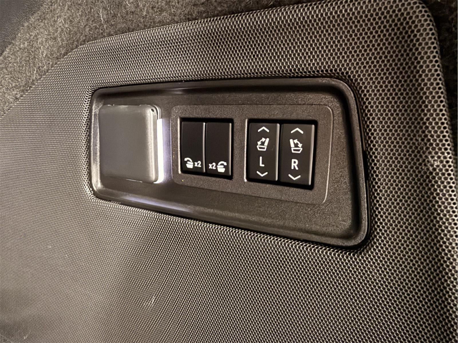 2023 Cadillac Escalade 4WD Sport Platinum