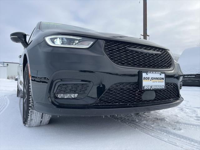 2024 Chrysler Pacifica Limited AWD